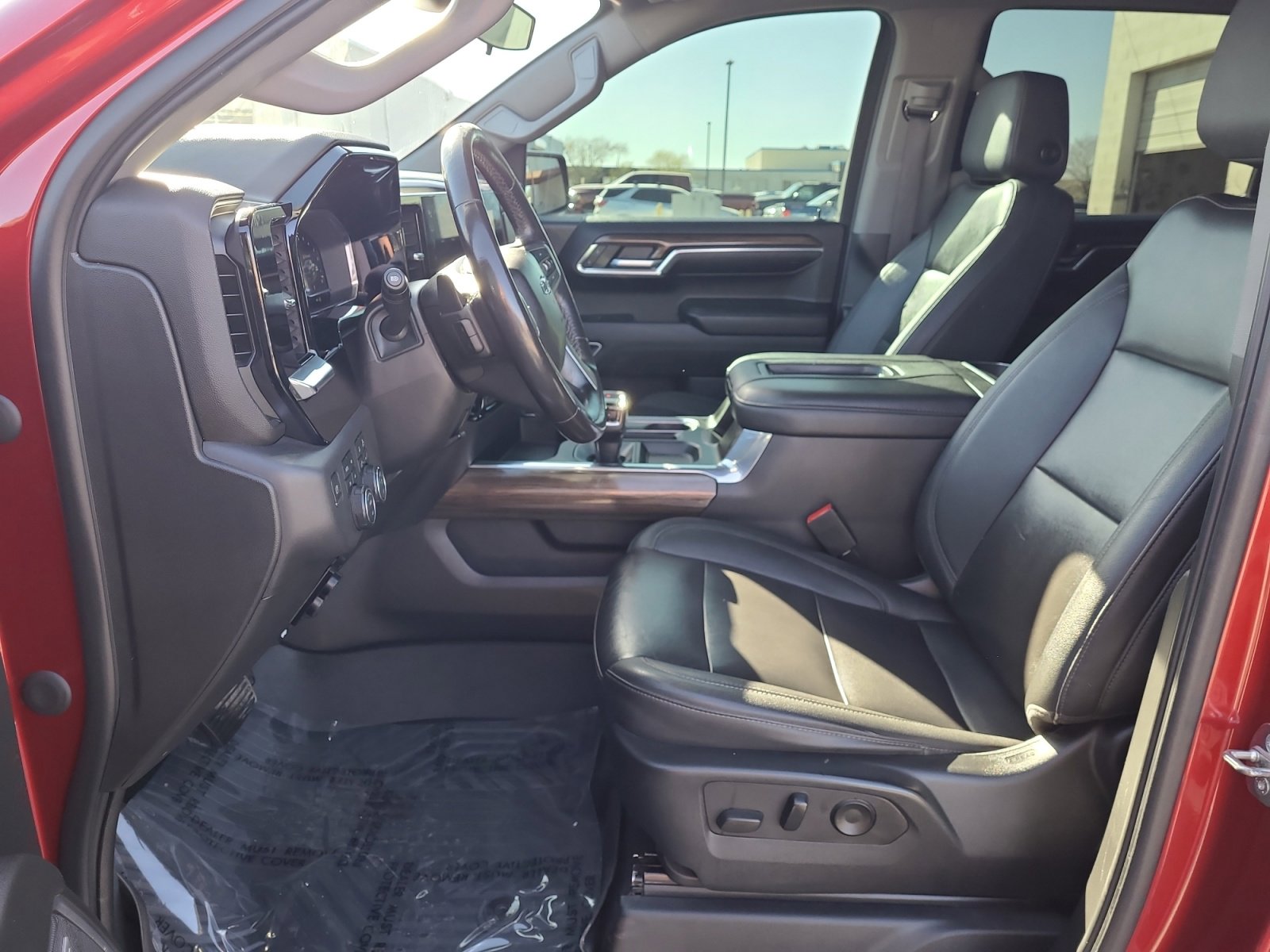 Used 2022 Chevrolet Silverado 1500 LT Trail Boss w/ Convenience Package II image 12