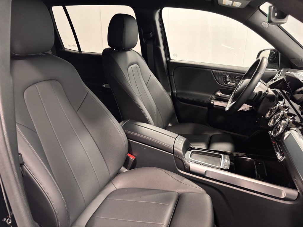 Certified 2025 Mercedes-Benz GLB 250 4MATIC image 19