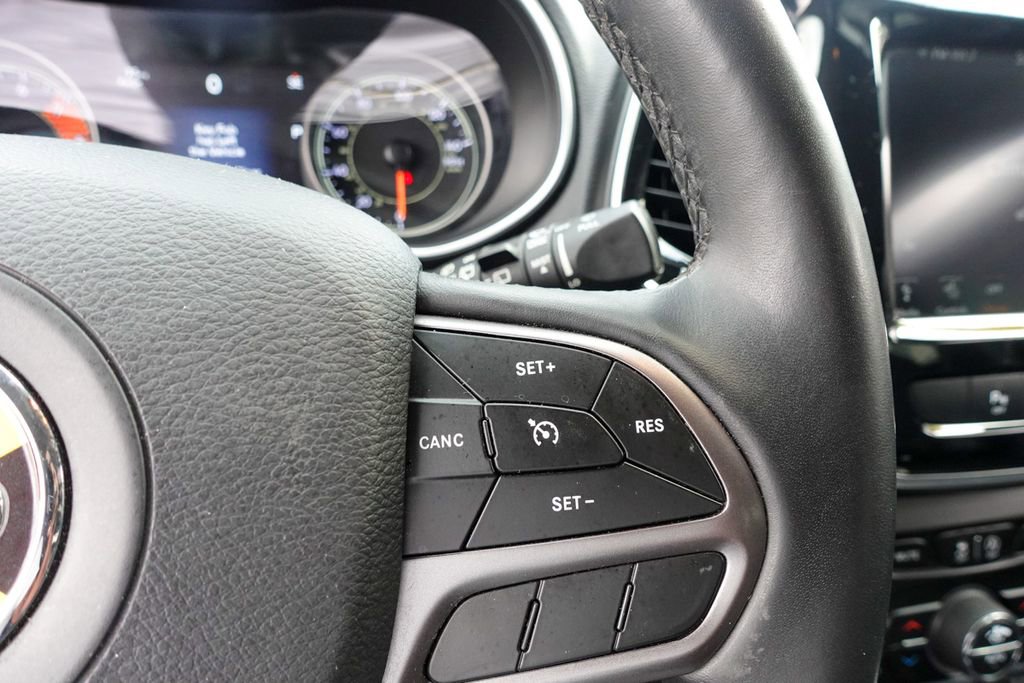 Used 2019 Jeep Cherokee Limited w/ Trailer Tow Group image 18