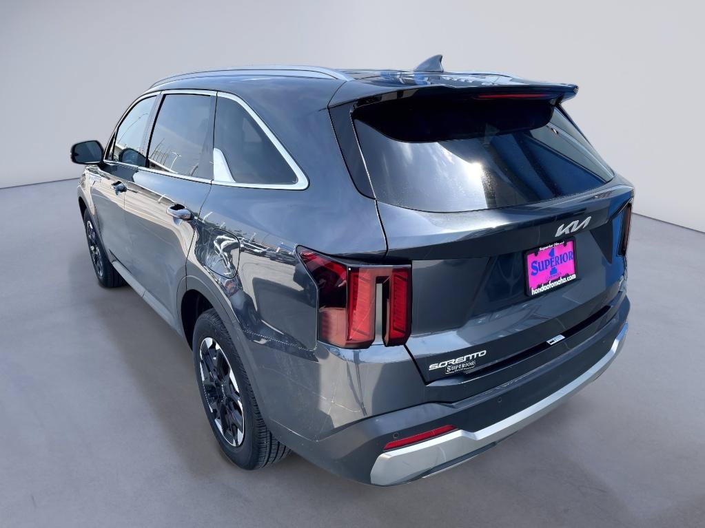 Used 2024 Kia Sorento S AWD/4WD image 2