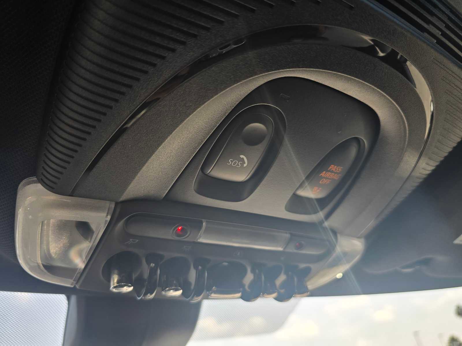 Used 2019 MINI Cooper S w/ Premium Package image 33