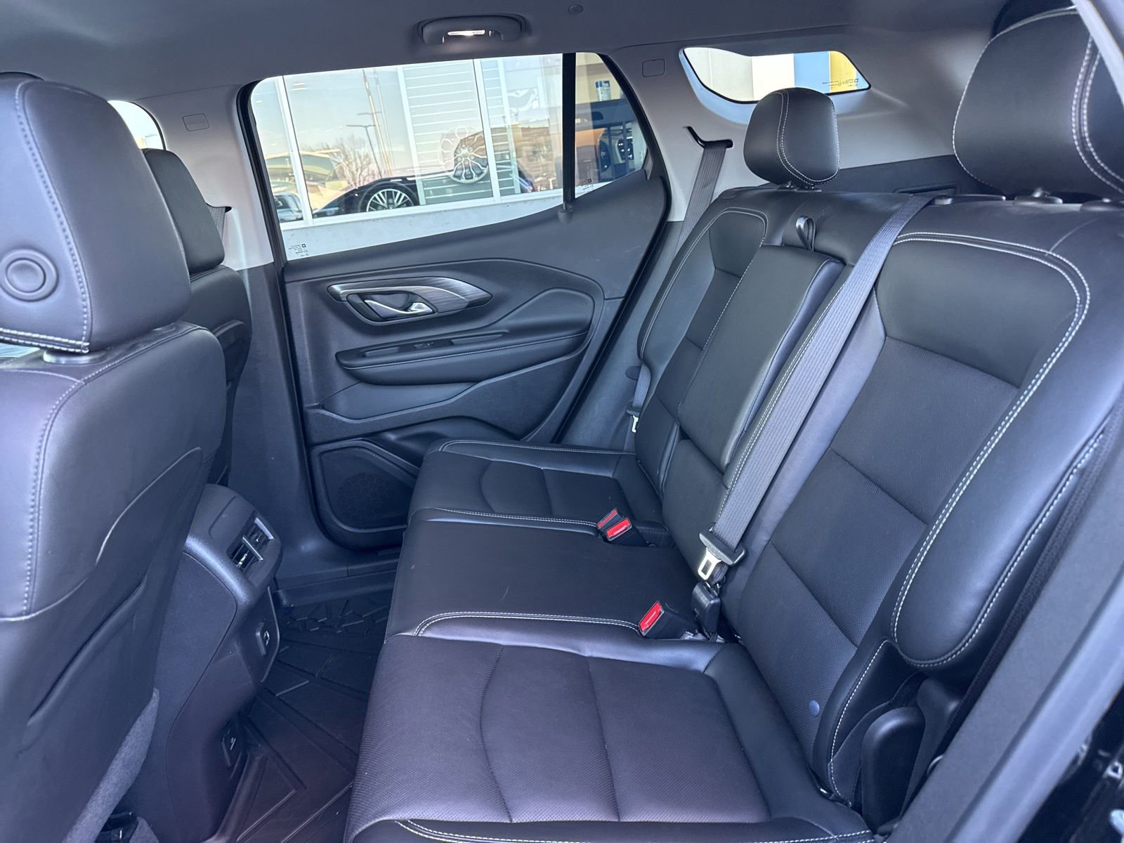 Used 2022 GMC Terrain SLT w/ Infotainment Package II image 16