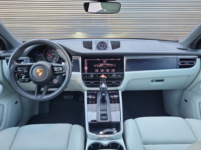 Certified 2023 Porsche Macan GTS AWD/4WD image 18