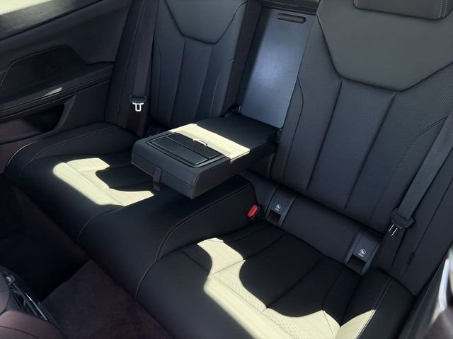 Used 2024 BMW 430i Coupe w/ Convenience Package image 16