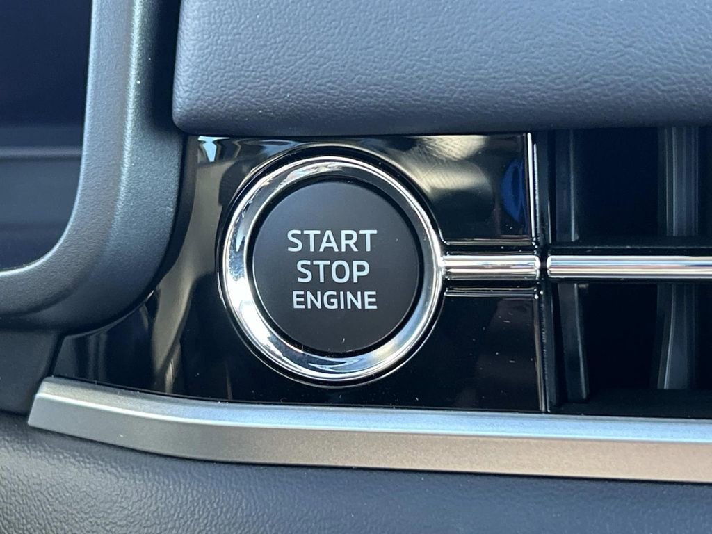 Used 2025 Mitsubishi Outlander SEL image 33