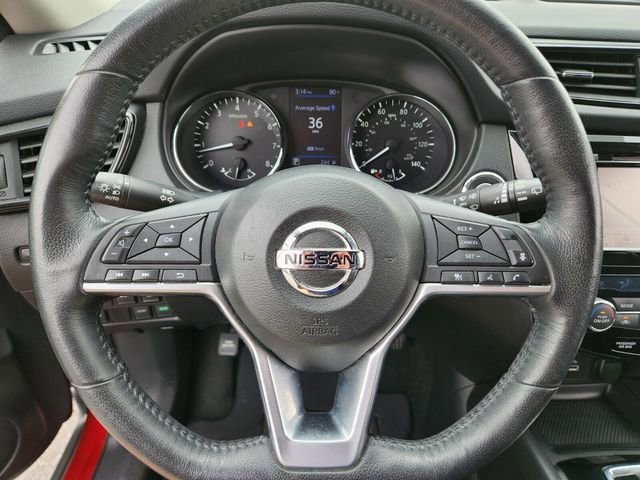 Used 2018 Nissan Rogue SV w/ Premium Package FWD image 27