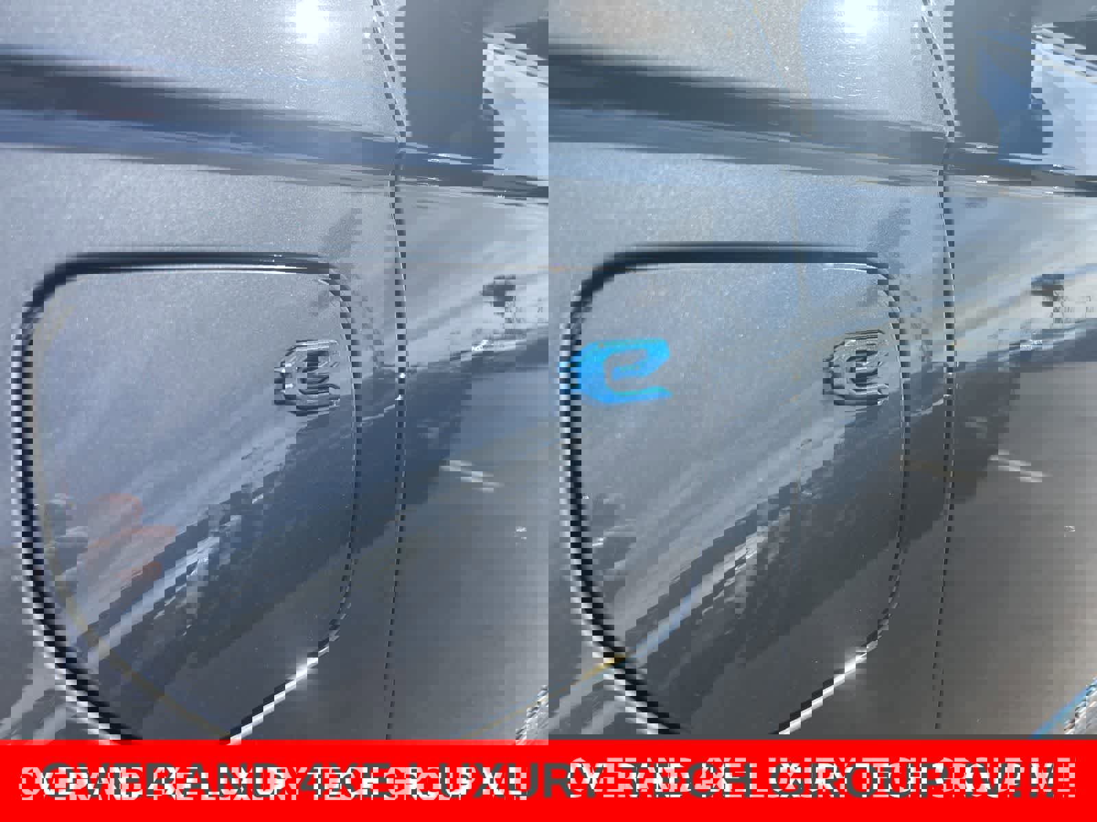 Used 2022 Jeep Grand Cherokee Overland w/ Luxury Tech Group IV image 16