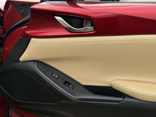 Used 2020 MAZDA MX-5 Miata RF Grand Touring RWD image 28