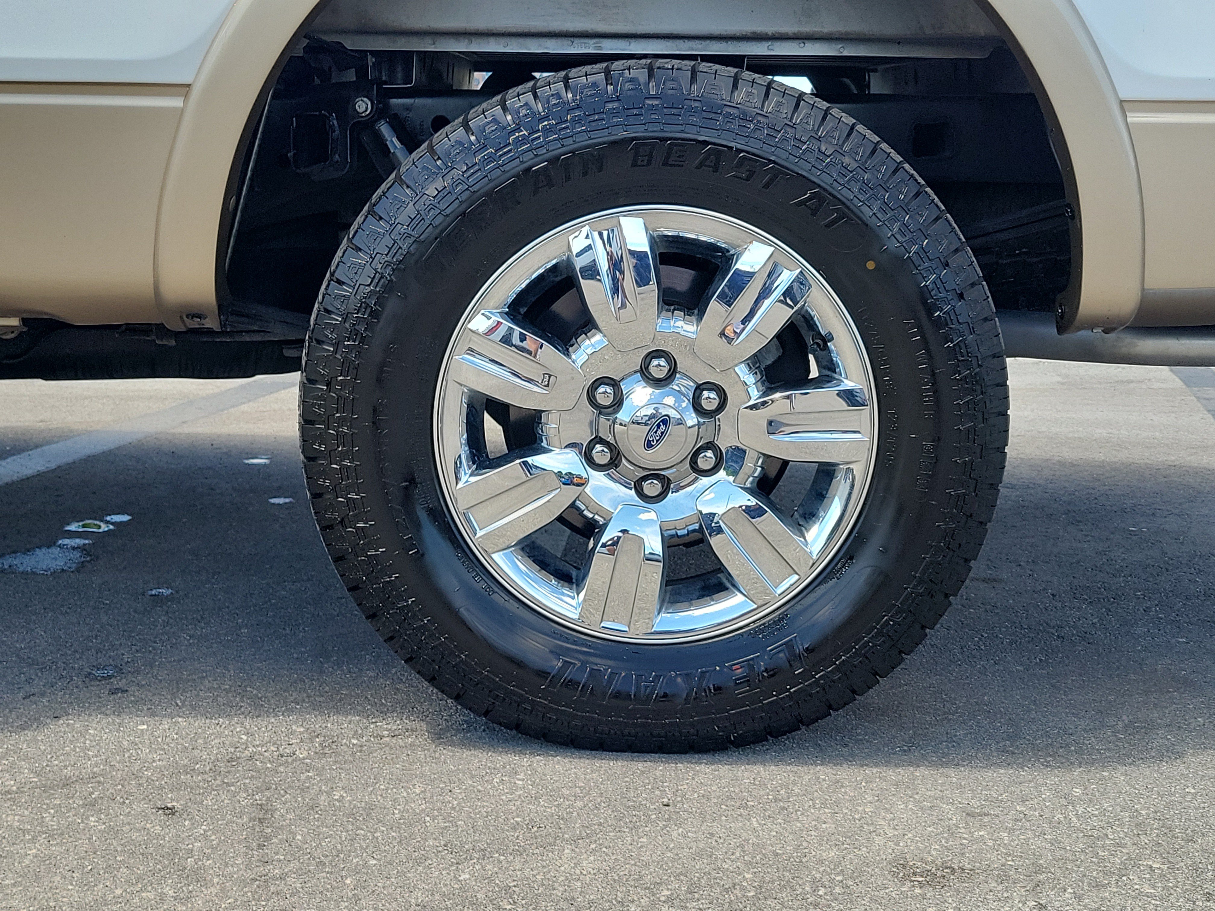 Used 2012 Ford F150 Lariat w/ Lariat Chrome Pkg AWD/4WD image 29