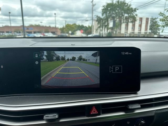 Certified 2025 Kia Sorento LX FWD image 35