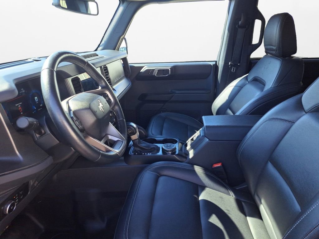 Used 2025 Ford Bronco Badlands image 9