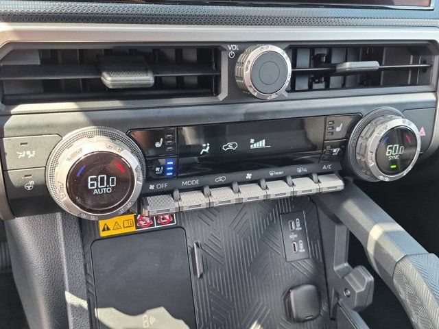 Certified 2025 Toyota 4Runner Limited AWD/4WD image 15