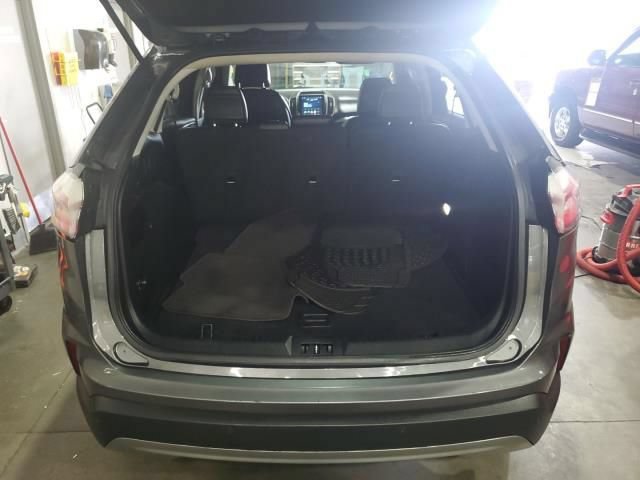 Used 2022 Ford Edge SEL AWD/4WD image 5