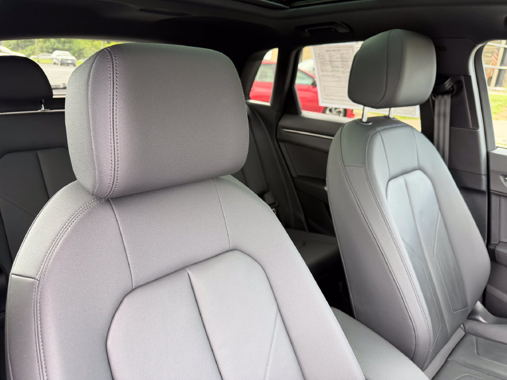 Certified 2024 Audi Q3 2.0T Premium AWD/4WD image 17