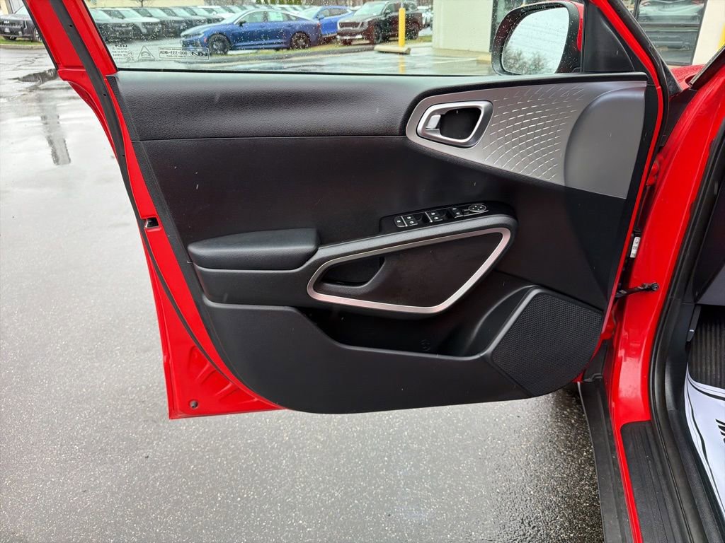Certified 2023 Kia Soul LX image 26