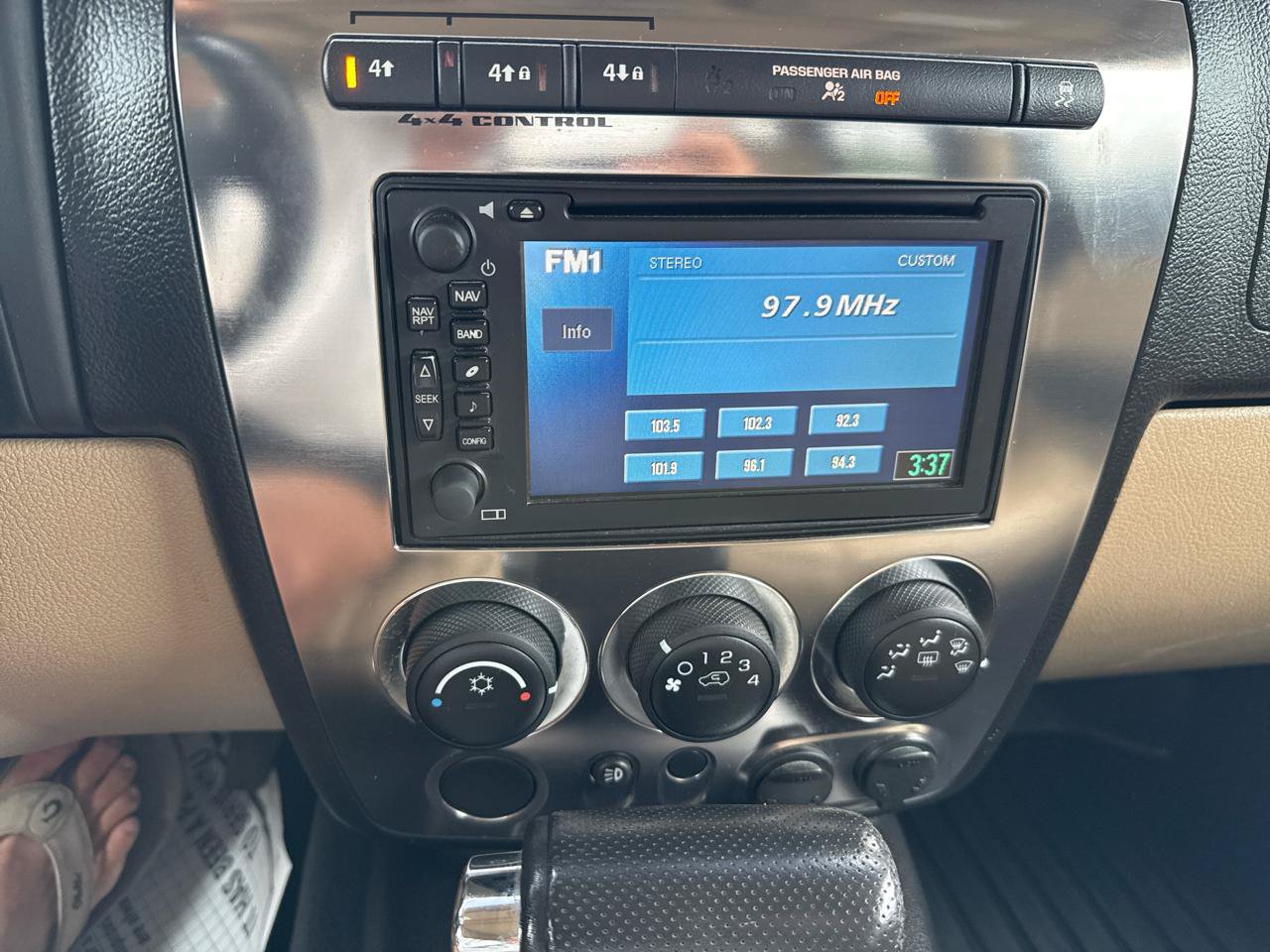 Used 2009 HUMMER H3T Luxury AWD/4WD image 17