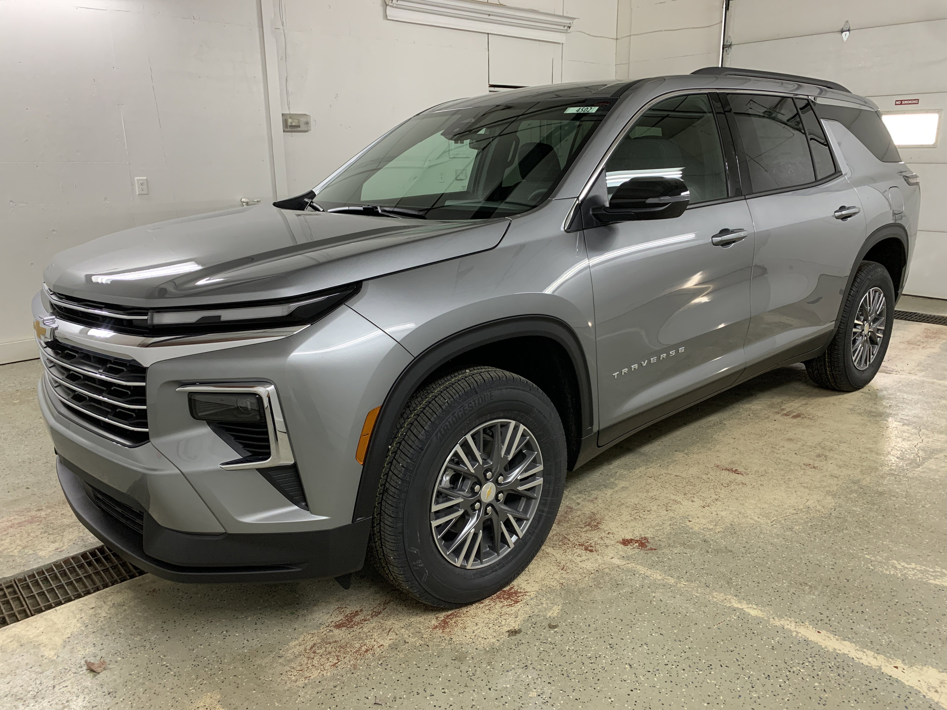 New 2026 Chevrolet Traverse LT image 3