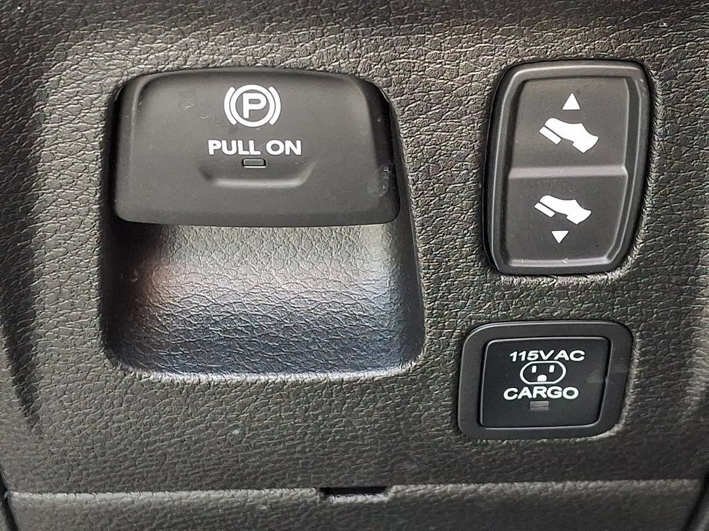 Used 2025 RAM 1500 Big Horn AWD/4WD image 29