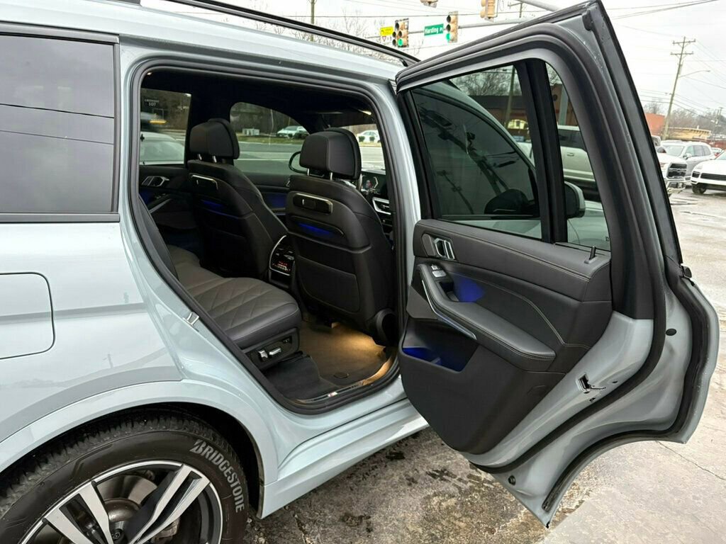 Used 2023 BMW X7 xDrive40i w/ M Sport Package image 21
