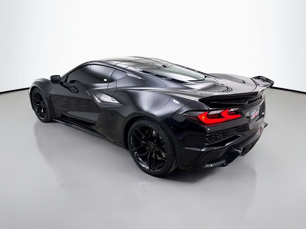 Used 2025 Chevrolet Corvette Z06 RWD image 5