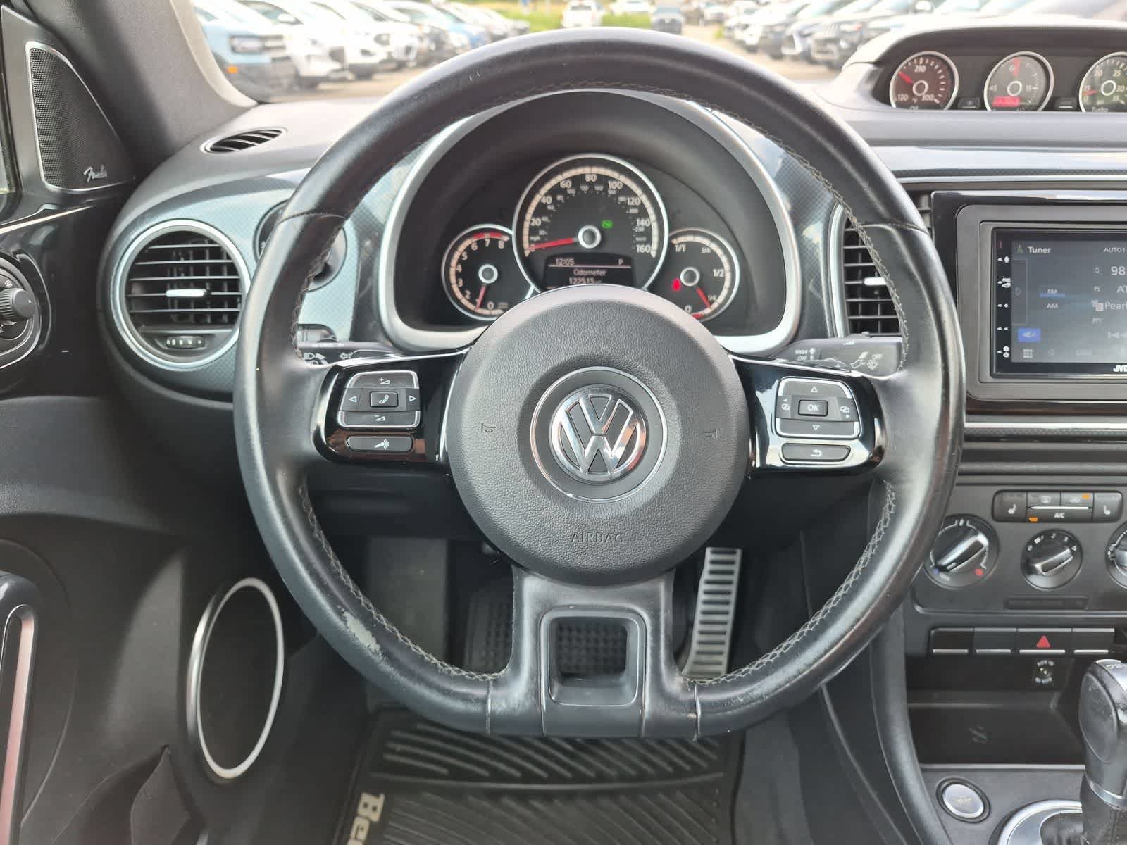 Used 2013 Volkswagen Beetle 2.0T FWD image 21