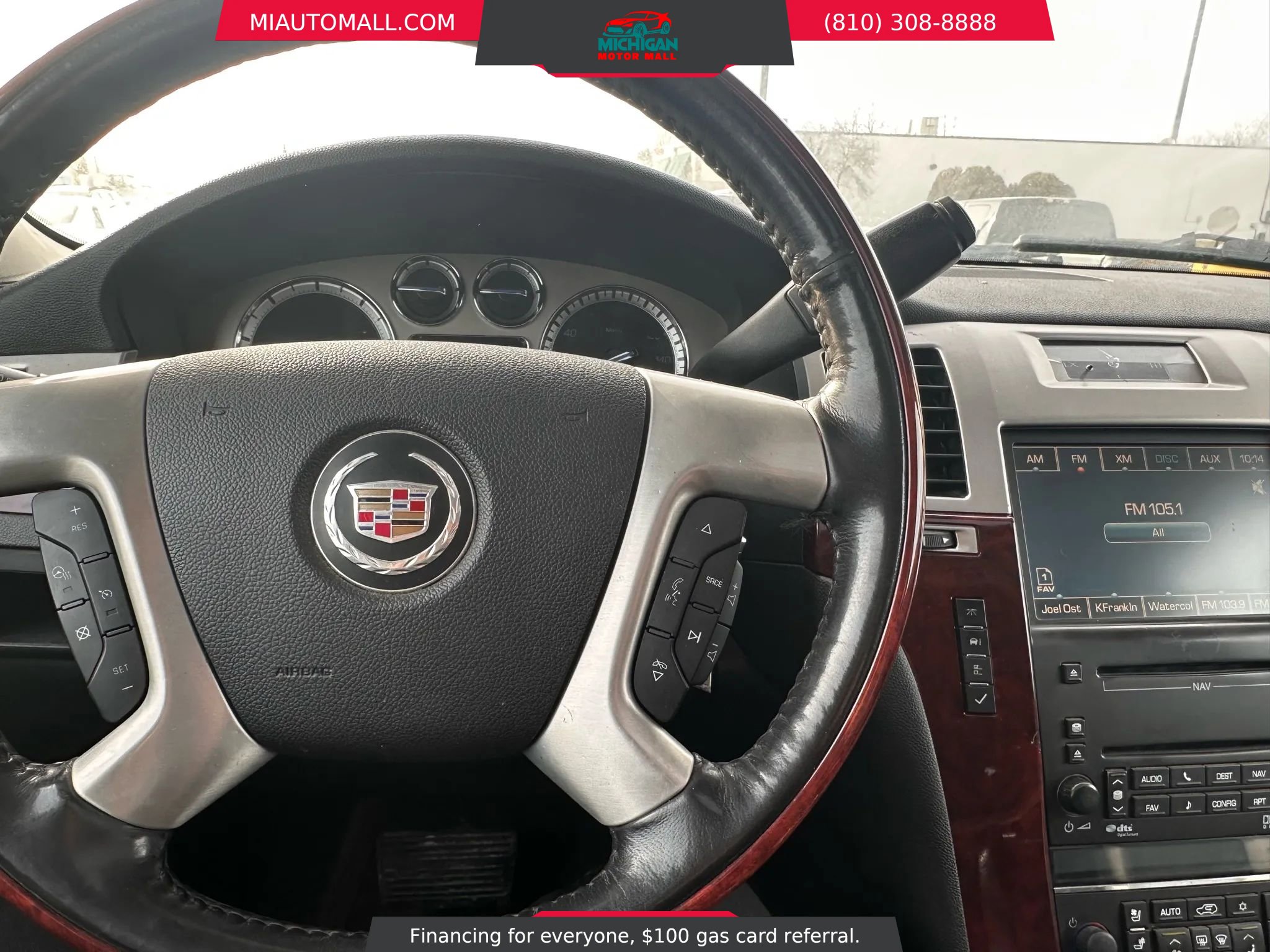 Used 2010 Cadillac Escalade Luxury image 8