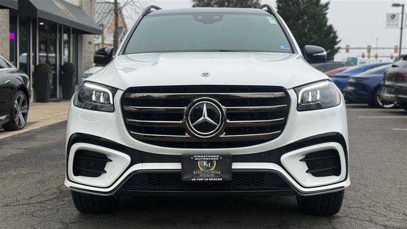 Used 2024 Mercedes-Benz GLS 450 4MATIC w/ AMG Line Exterior image 8