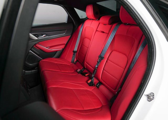 Used 2024 Jaguar XF R-Dynamic SE image 5