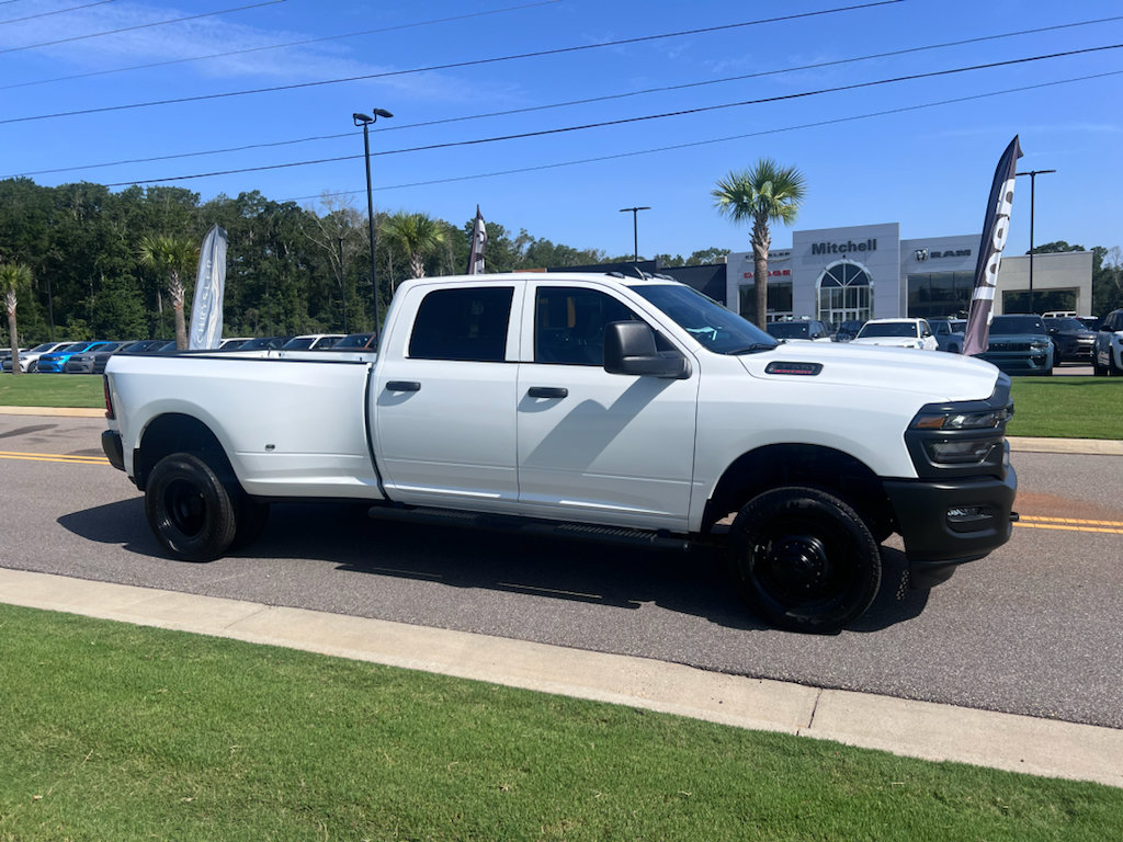 New 2026 RAM 3500 Tradesman AWD/4WD image 3