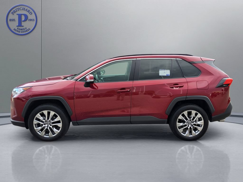 Used 2019 Toyota RAV4 XLE Premium w/ Cold Weather Package AWD/4WD image 4