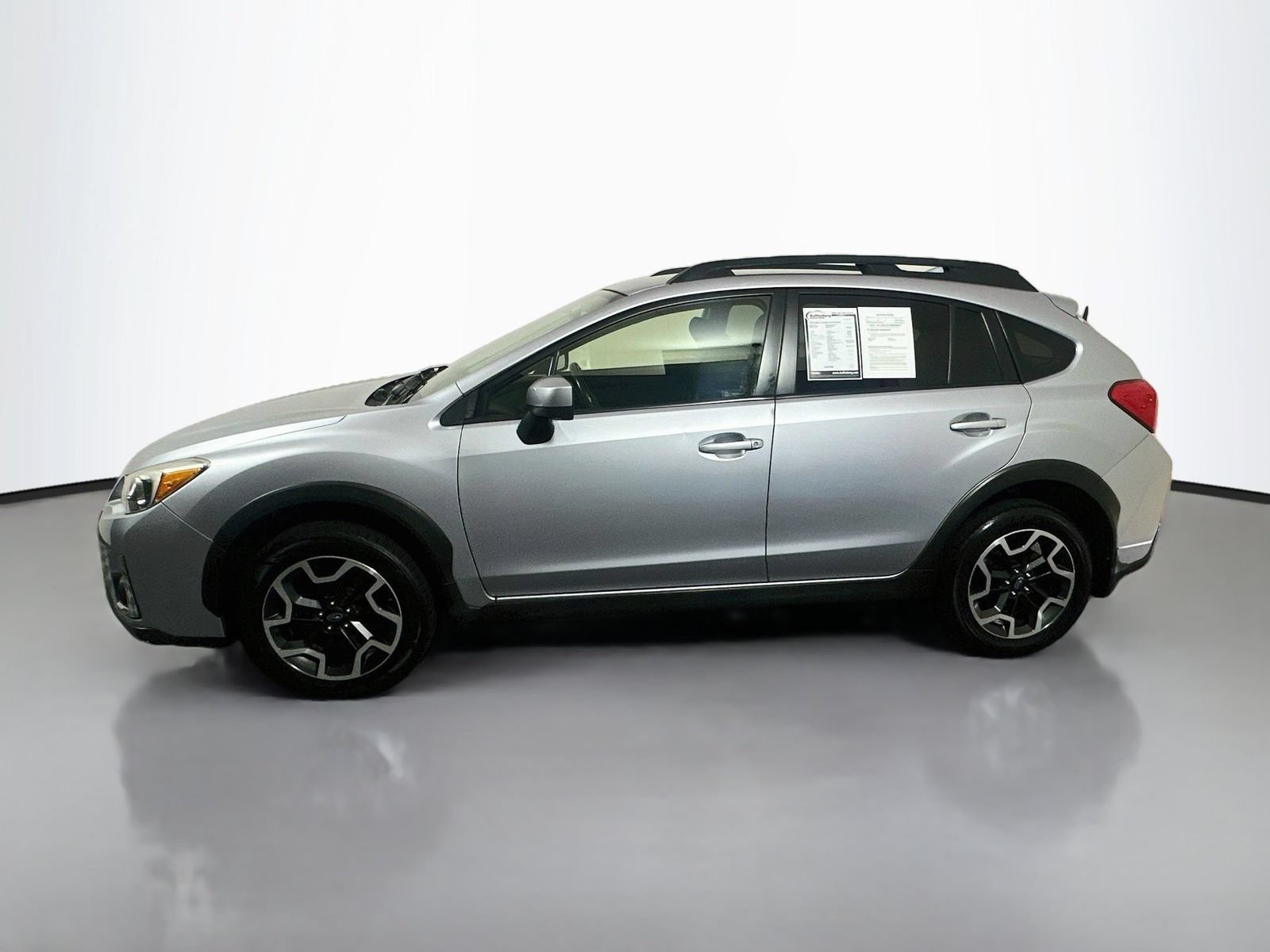 Used 2017 Subaru Crosstrek 2.0i Premium AWD/4WD image 4