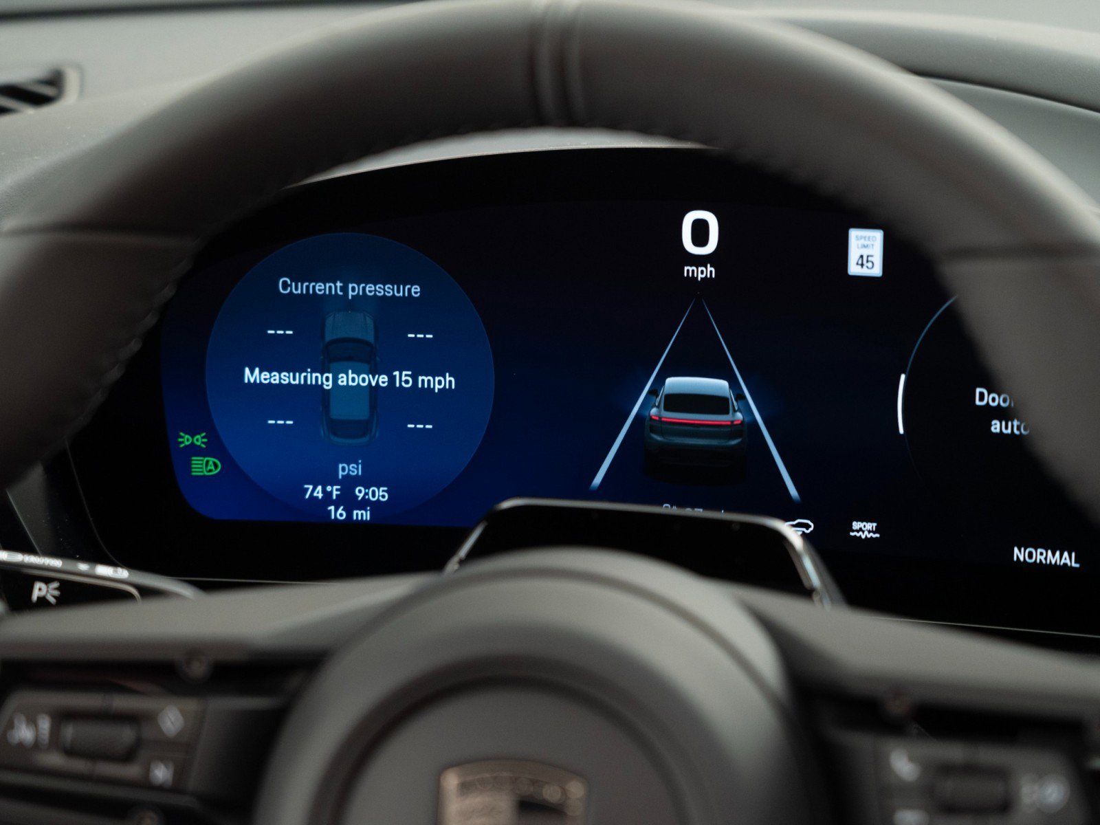 New 2026 Porsche Macan Turbo Electric image 32