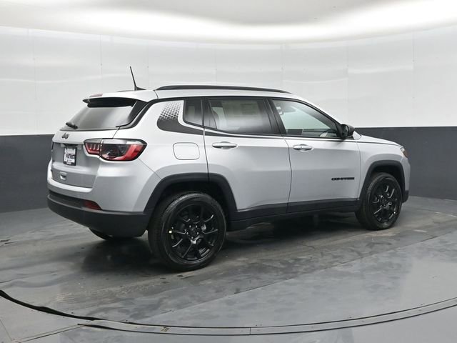 New 2026 Jeep Compass Latitude image 3