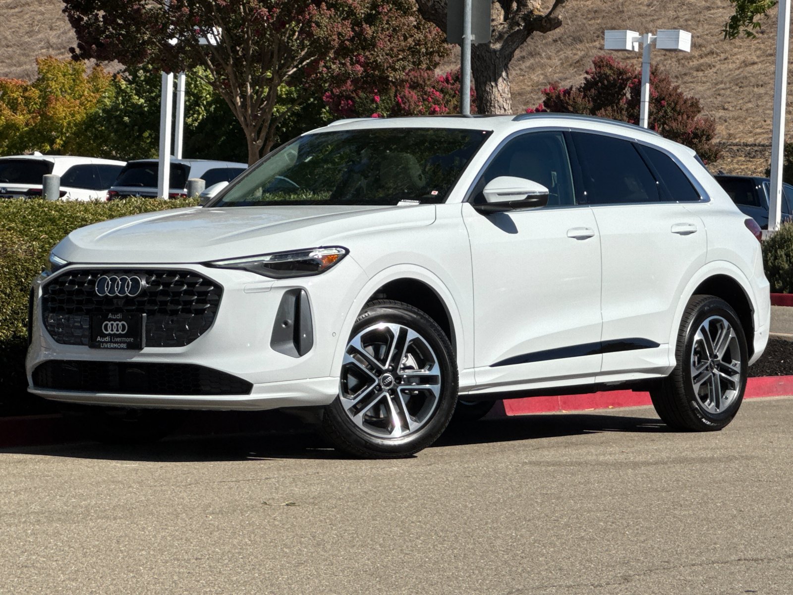 New 2026 Audi Q5 Premium AWD/4WD image 2