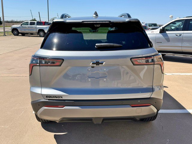 New 2026 Chevrolet Equinox LT w/ Convenience Package II image 4
