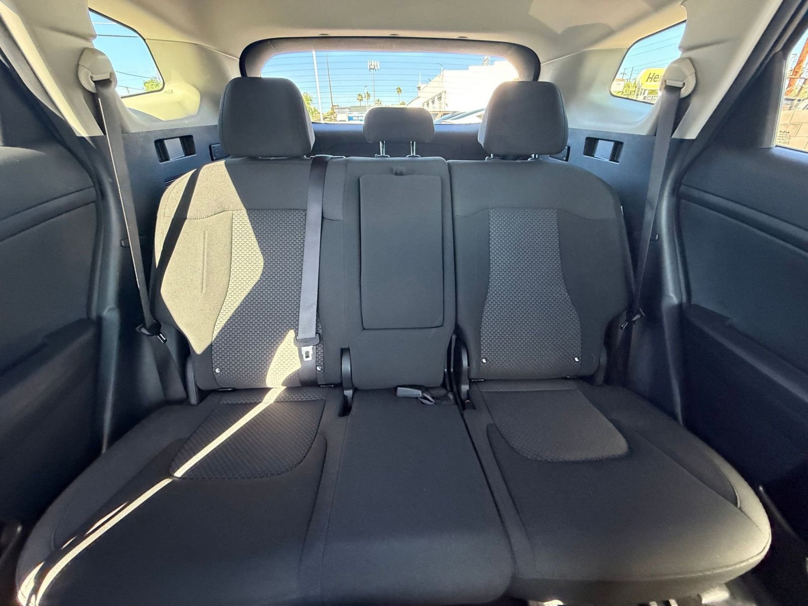 Used 2025 Kia Sportage LX image 37