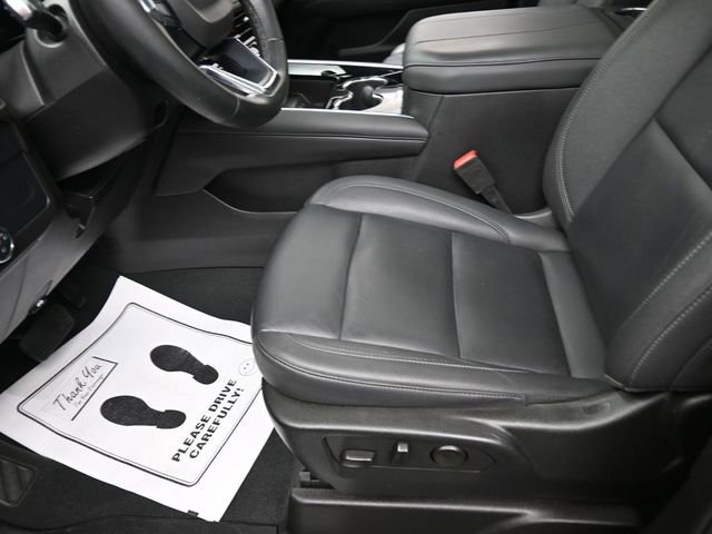 Used 2025 Chevrolet Suburban LT w/ Comfort Package AWD/4WD image 15