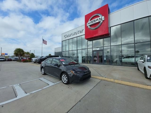 Used 2025 Toyota Corolla LE image 1