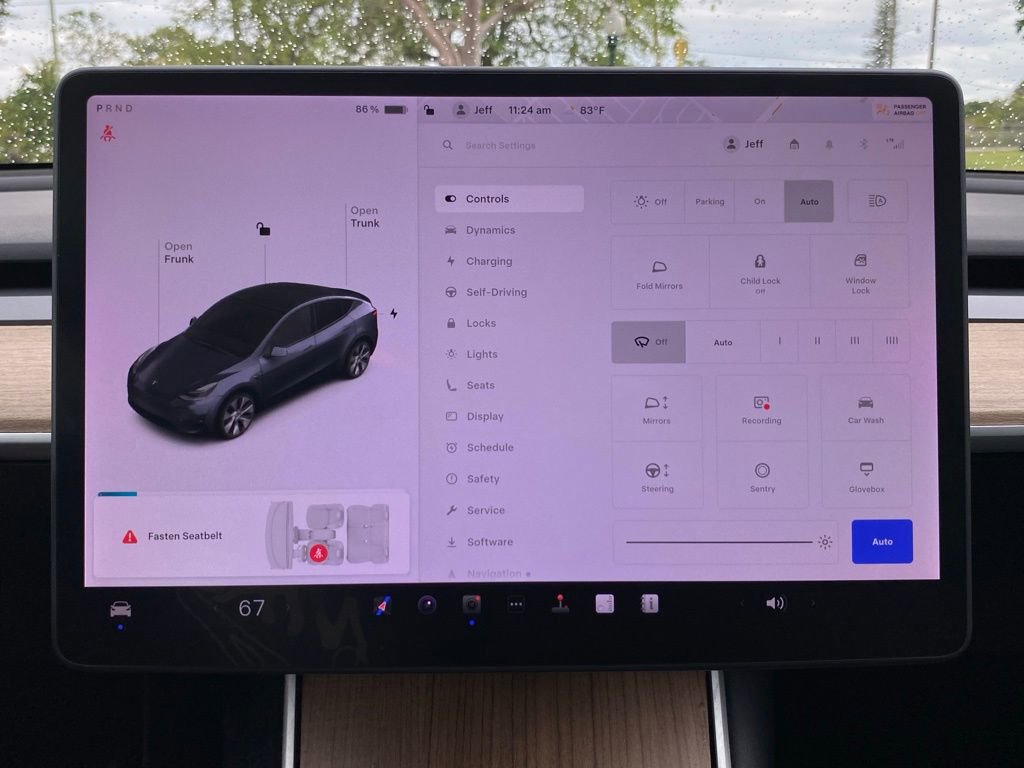Used 2021 Tesla Model Y Long Range AWD/4WD image 30