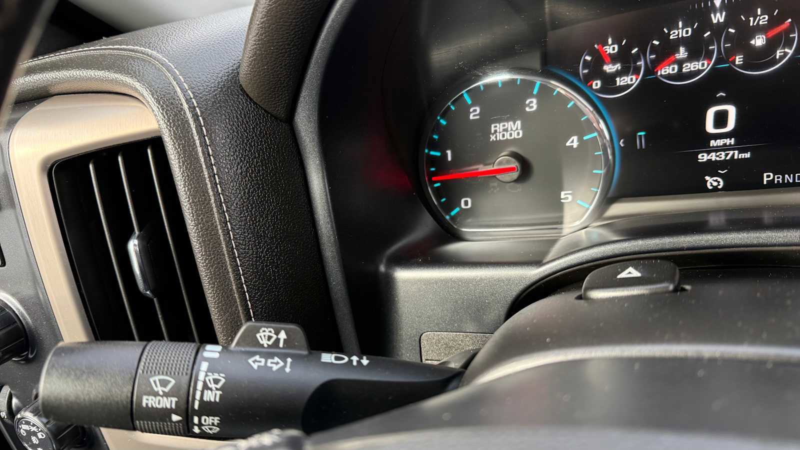 Used 2019 GMC Sierra 2500 Denali w/ Duramax Plus Package AWD/4WD image 17