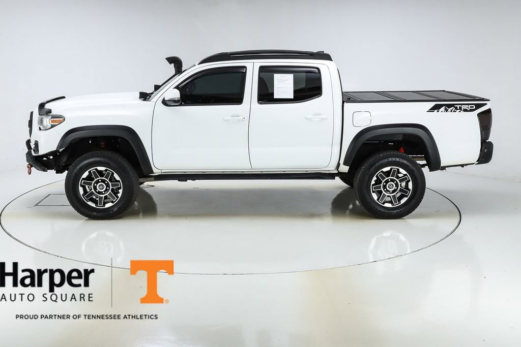 Used 2018 Toyota Tacoma TRD Off-Road image 2