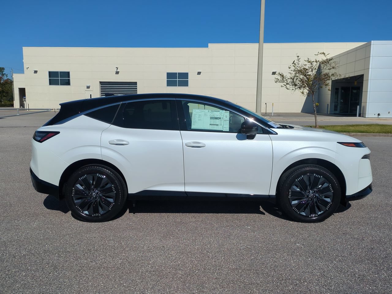 New 2026 Nissan Murano Platinum w/ Cargo Package AWD/4WD image 4