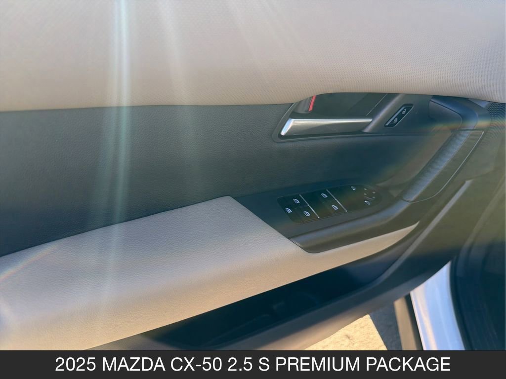 Used 2025 MAZDA CX-50 AWD 2.5 S w/ Weather Package image 23