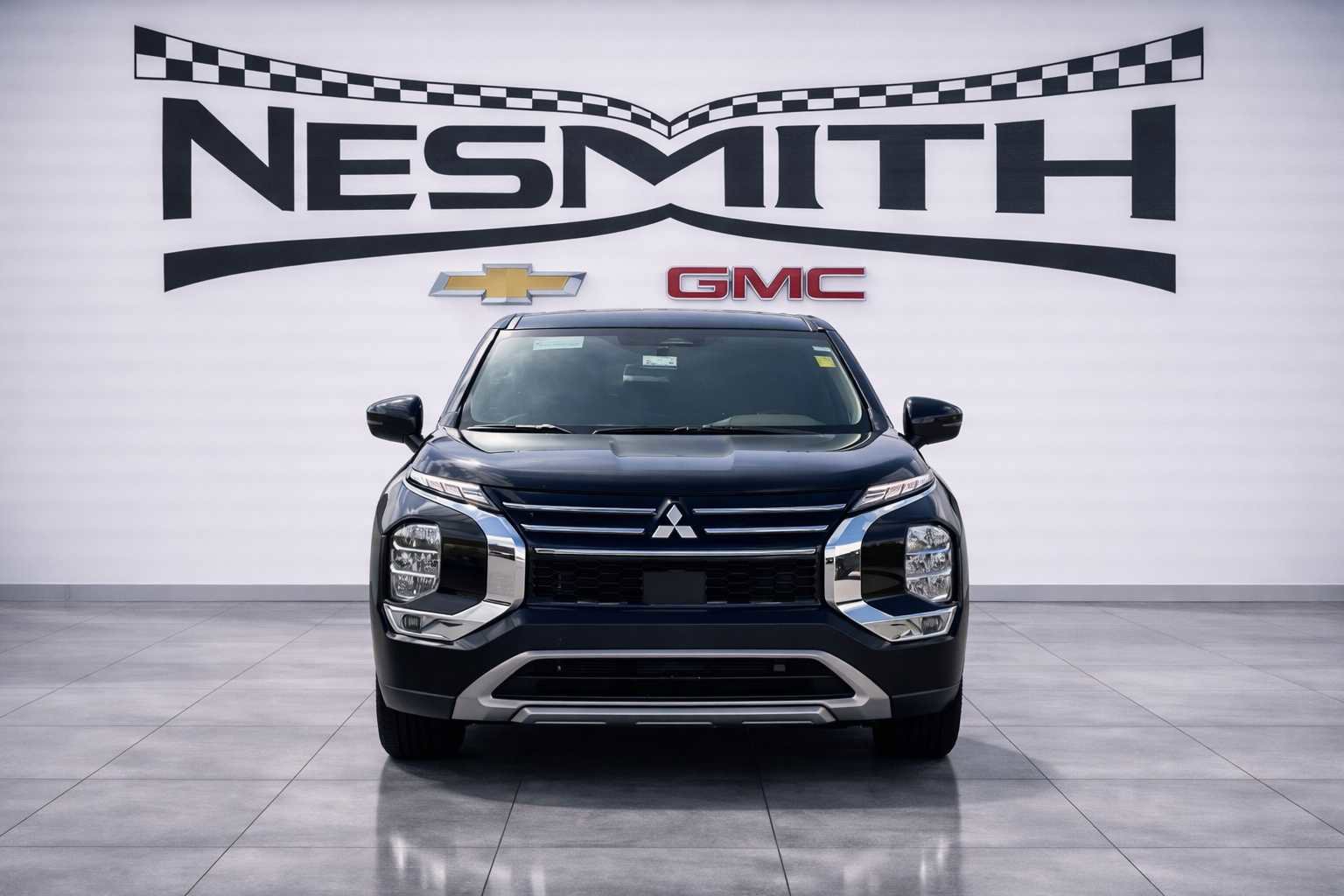 Used 2025 Mitsubishi Outlander SE image 9