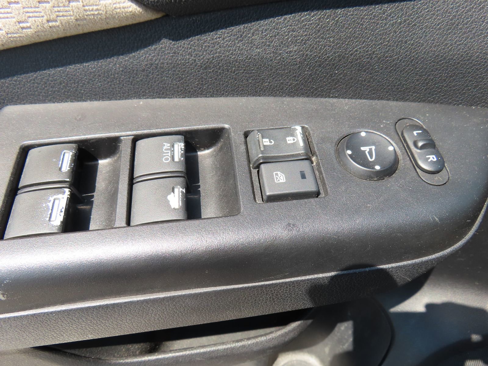 Used 2015 Honda CR-V EX image 13