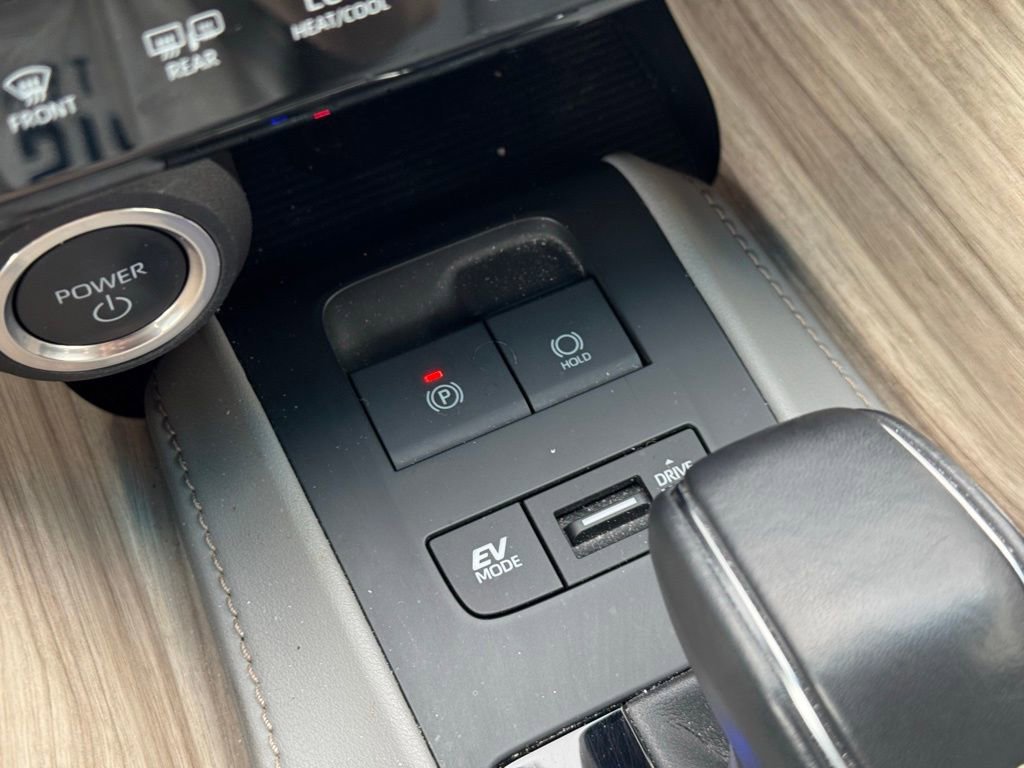 Certified 2023 Toyota Venza XLE AWD/4WD image 36