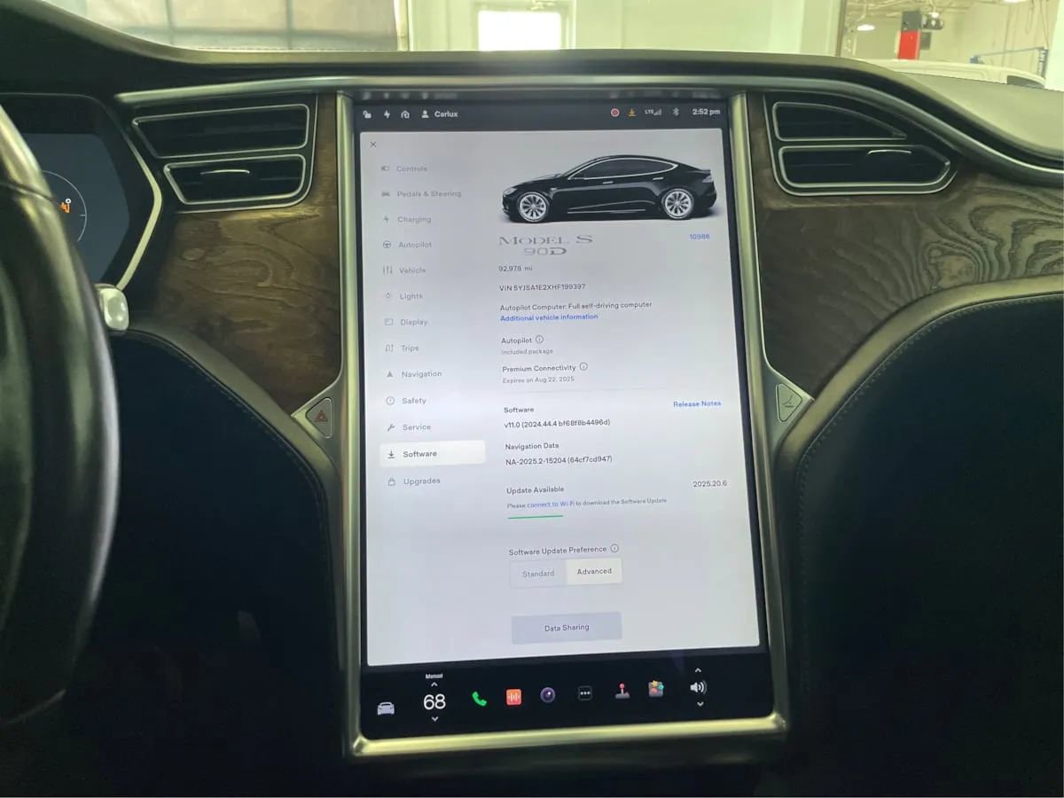 Used 2017 Tesla Model S 75D image 21