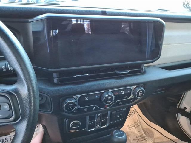 Used 2025 Jeep Gladiator Sport image 15