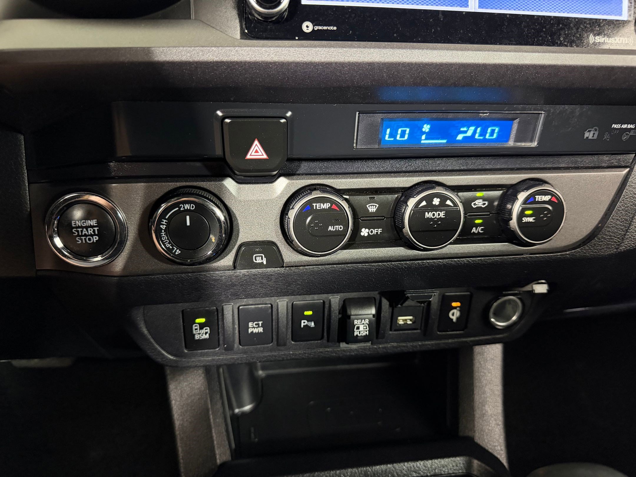 Used 2023 Toyota Tacoma TRD Off-Road w/ Technology Package image 15