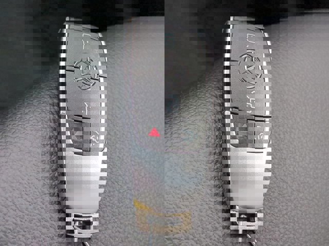 Certified 2021 Mercedes-Benz GLB 250 image 28